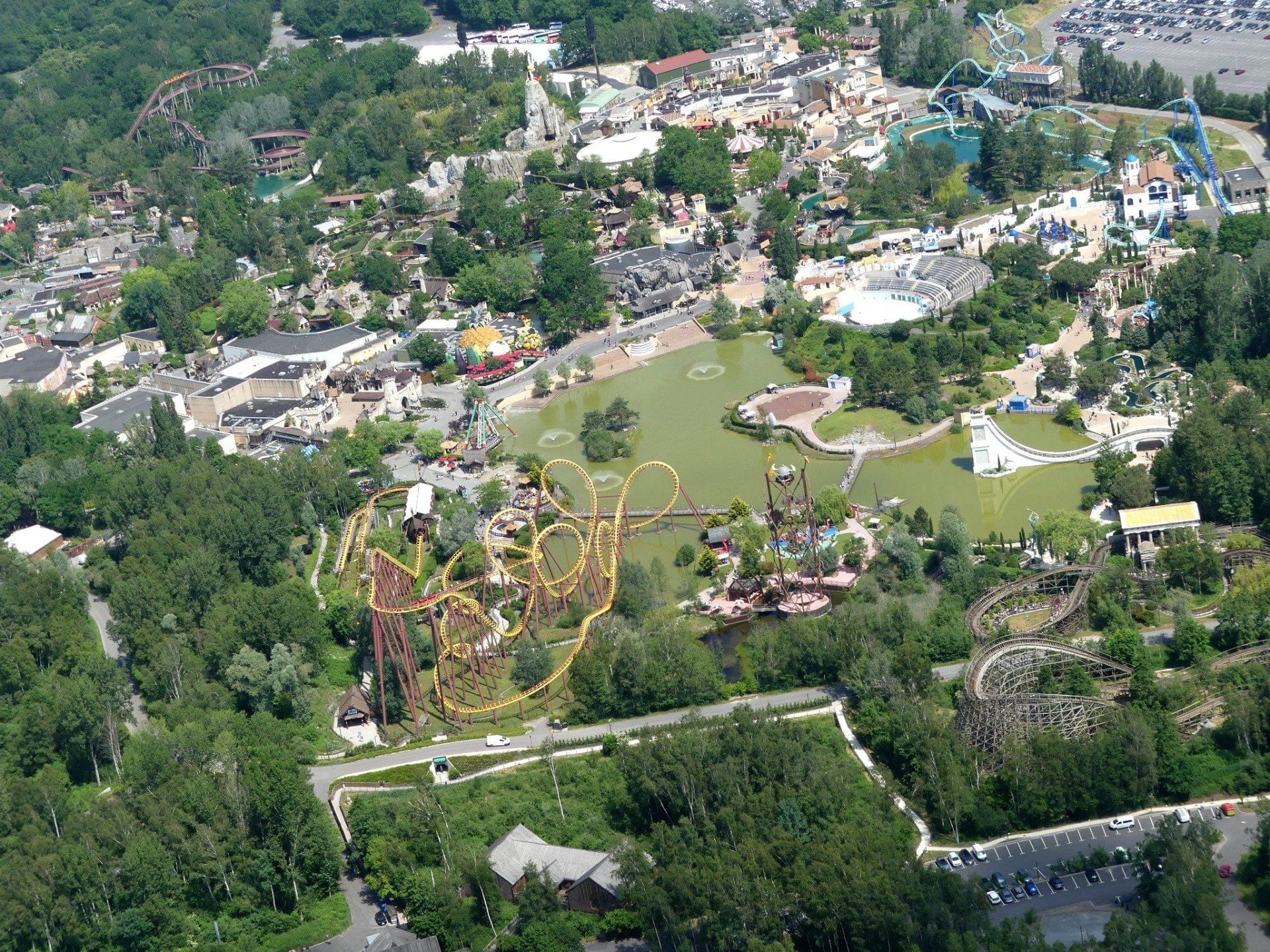 Balade aérienne : Châteaux et Abbayes