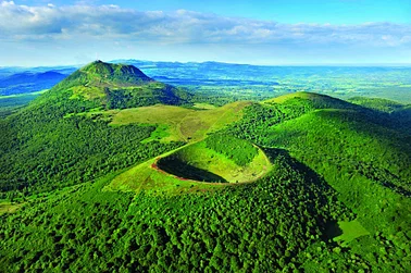 La chaîne des Puys et vue sur Clermont-Ferrand