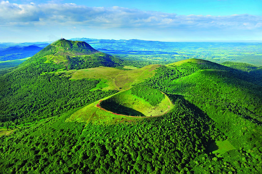 La chaîne des Puys et vue sur Clermont-Ferrand