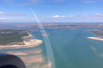 Le sud du Pertuis de Maumusson, l'île d'Oléron à gauche