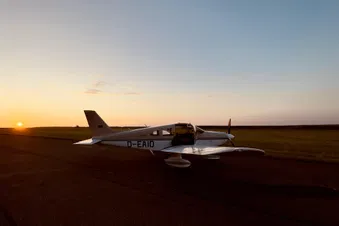 Gotik und Genuss: Tagesflug nach Bourges