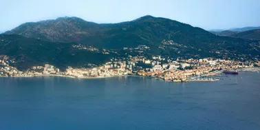 * Rive Sud - Ajaccio en Hélicoptère - Vol Partagée