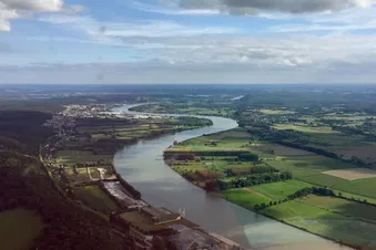 Etretat, les 3 ponts, des châteaux et des abbayes