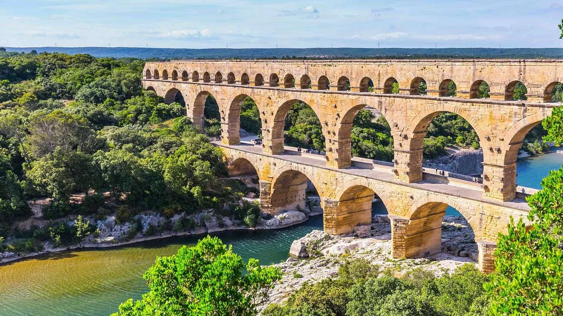 Souvenir unique : Le Pont du Gard et les Alpilles