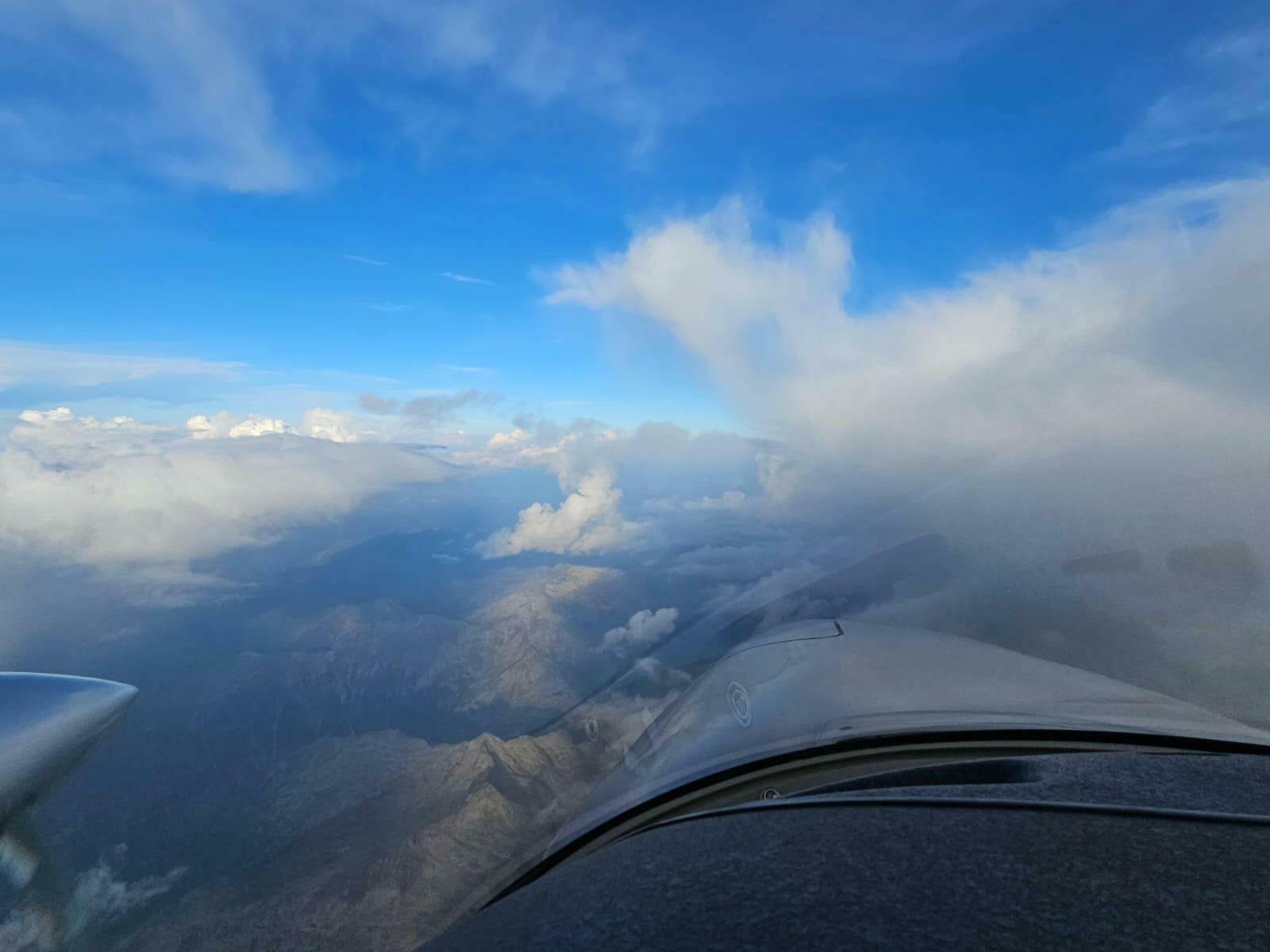 über den Alpen in FL180