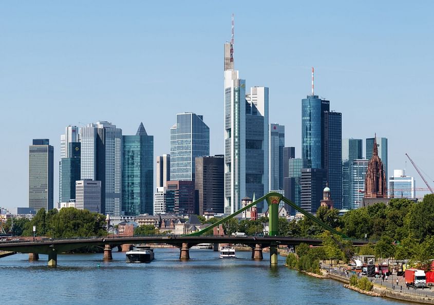 Advanced Skyline von Frankfurt , Taunus und Umgebung
