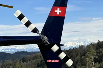 Rundflug mit Zwischenhalt im Bergrestaurant