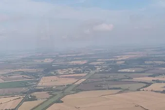 Sightseeing flying over Silverstone race circuit (1hr15)
