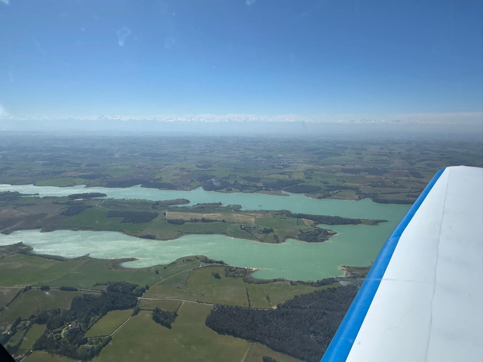 Découvertes de lacs, chateau de Montségur et Pyrénées!