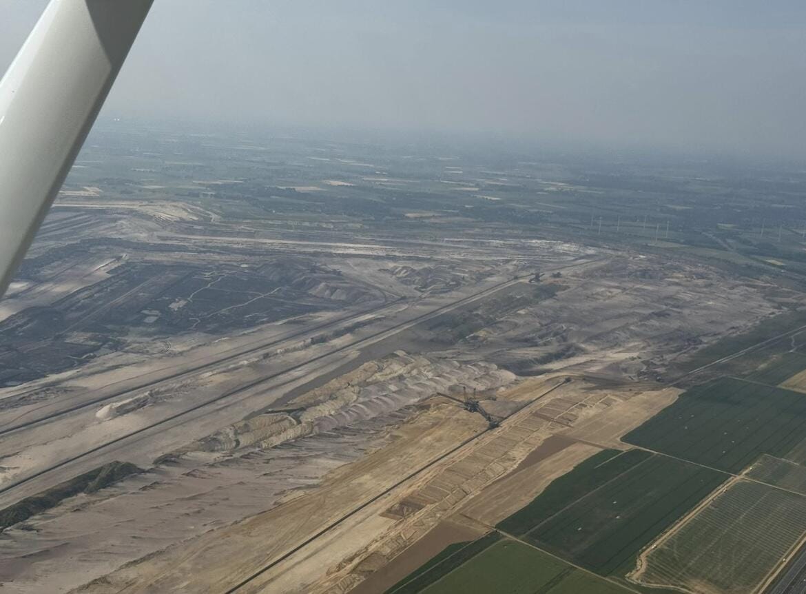 Rundflug - Braunkohlerevier von oben Garzweiler und Hambach