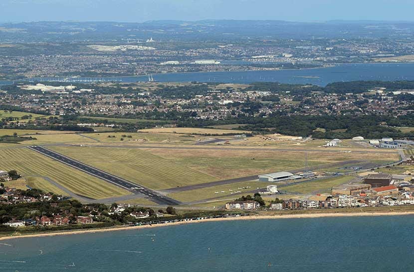 Solent (Lee) Airport - Day trip to the beach