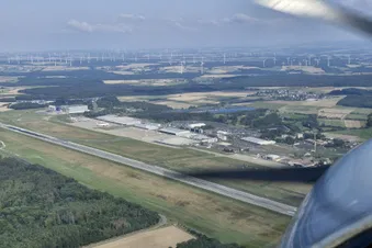 Flughafen Hahn, Ueberflug