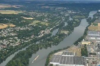 Paris en avion – Atterrissage à Toussus-le-Noble ✈️