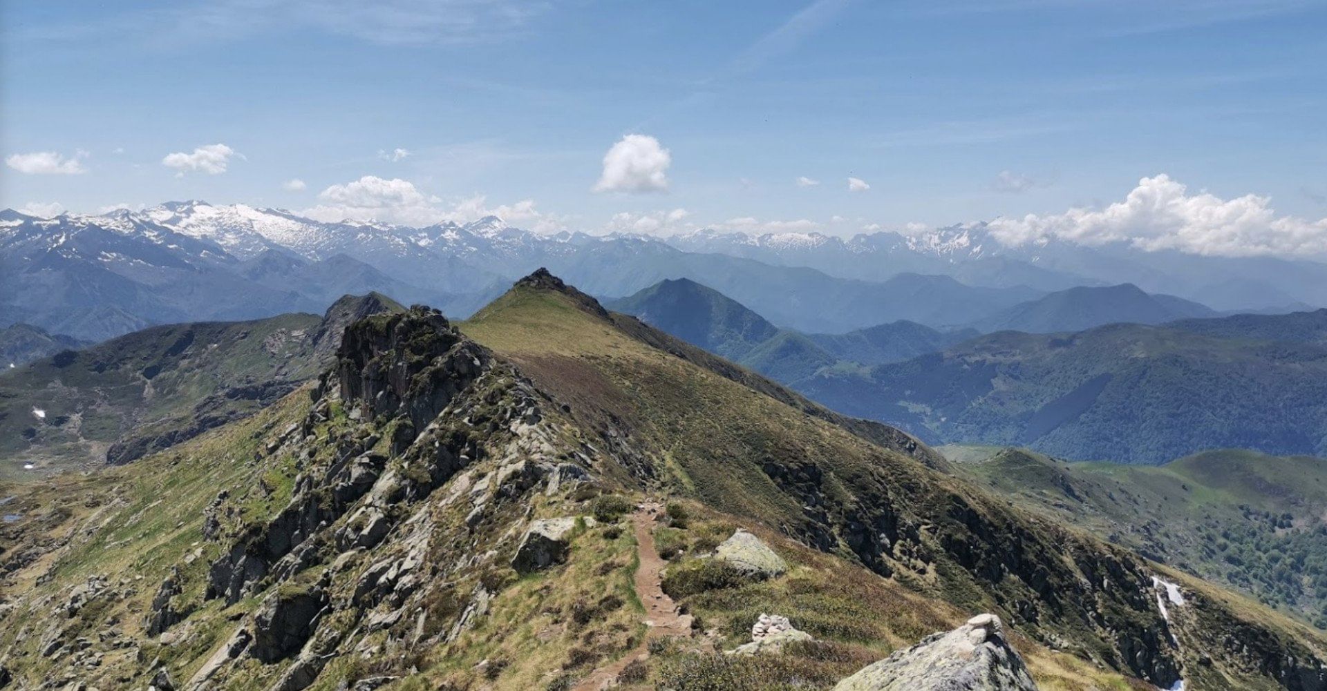 Balade au-dessus des pyrénéées depuis Bergerac