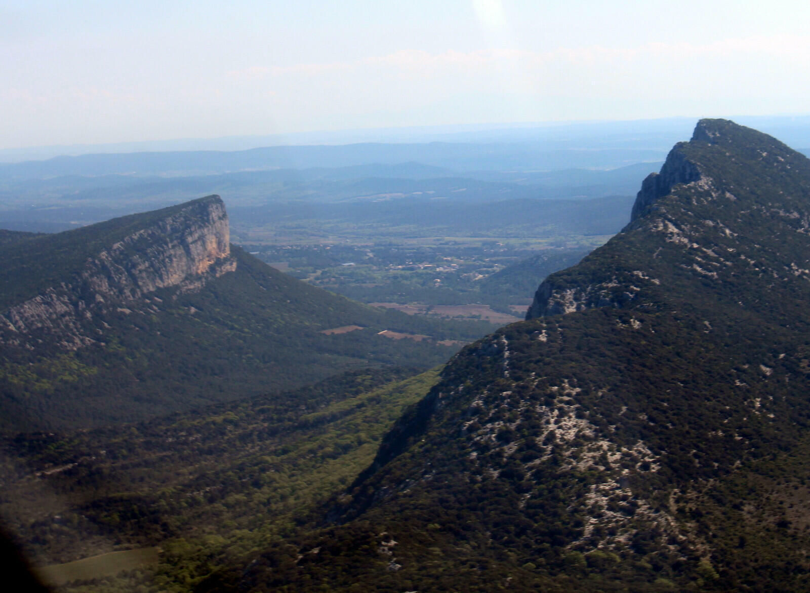 Pic St-Loup et montagne d'Hortus