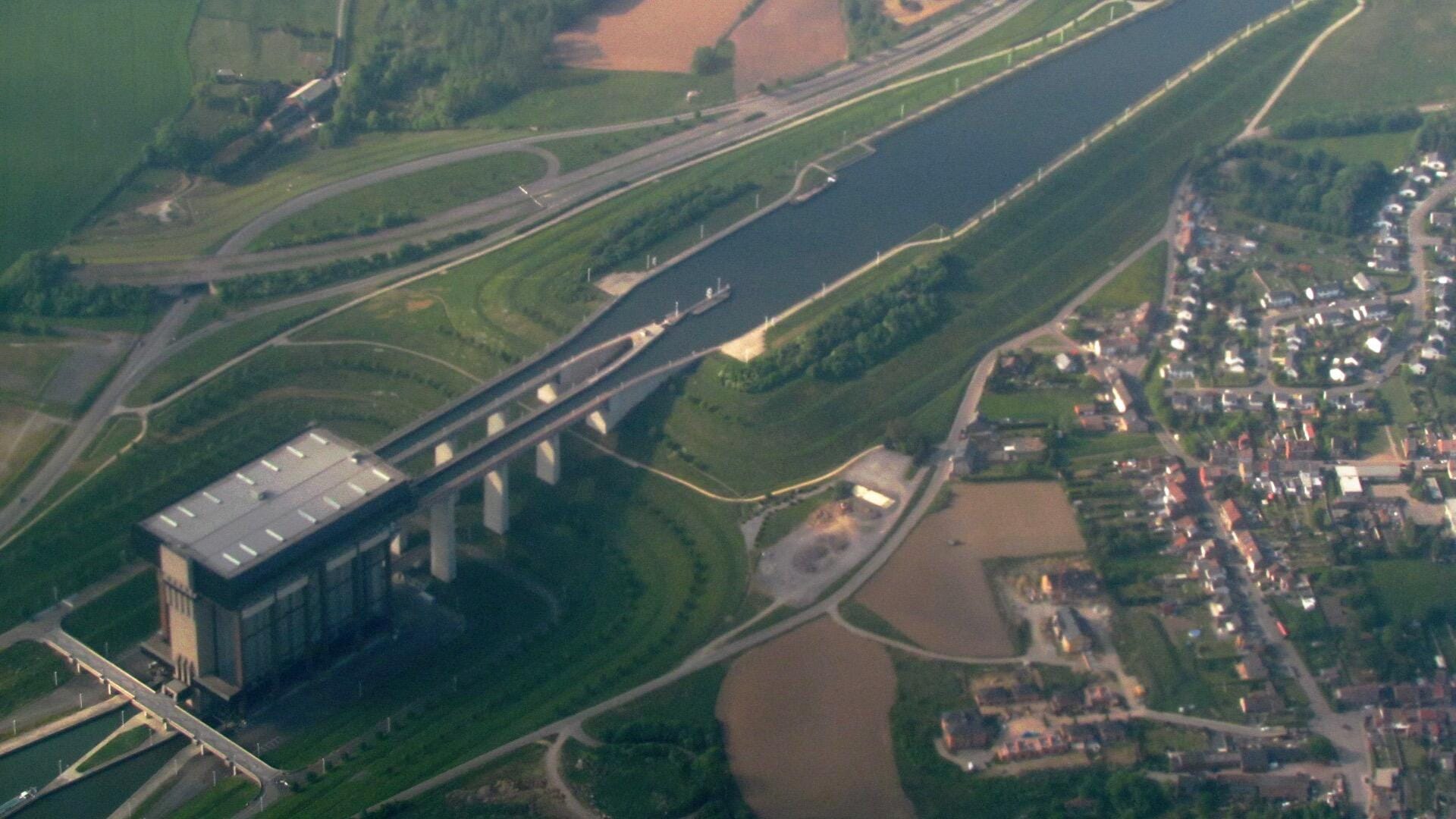 Strépy-Thieu boat lift