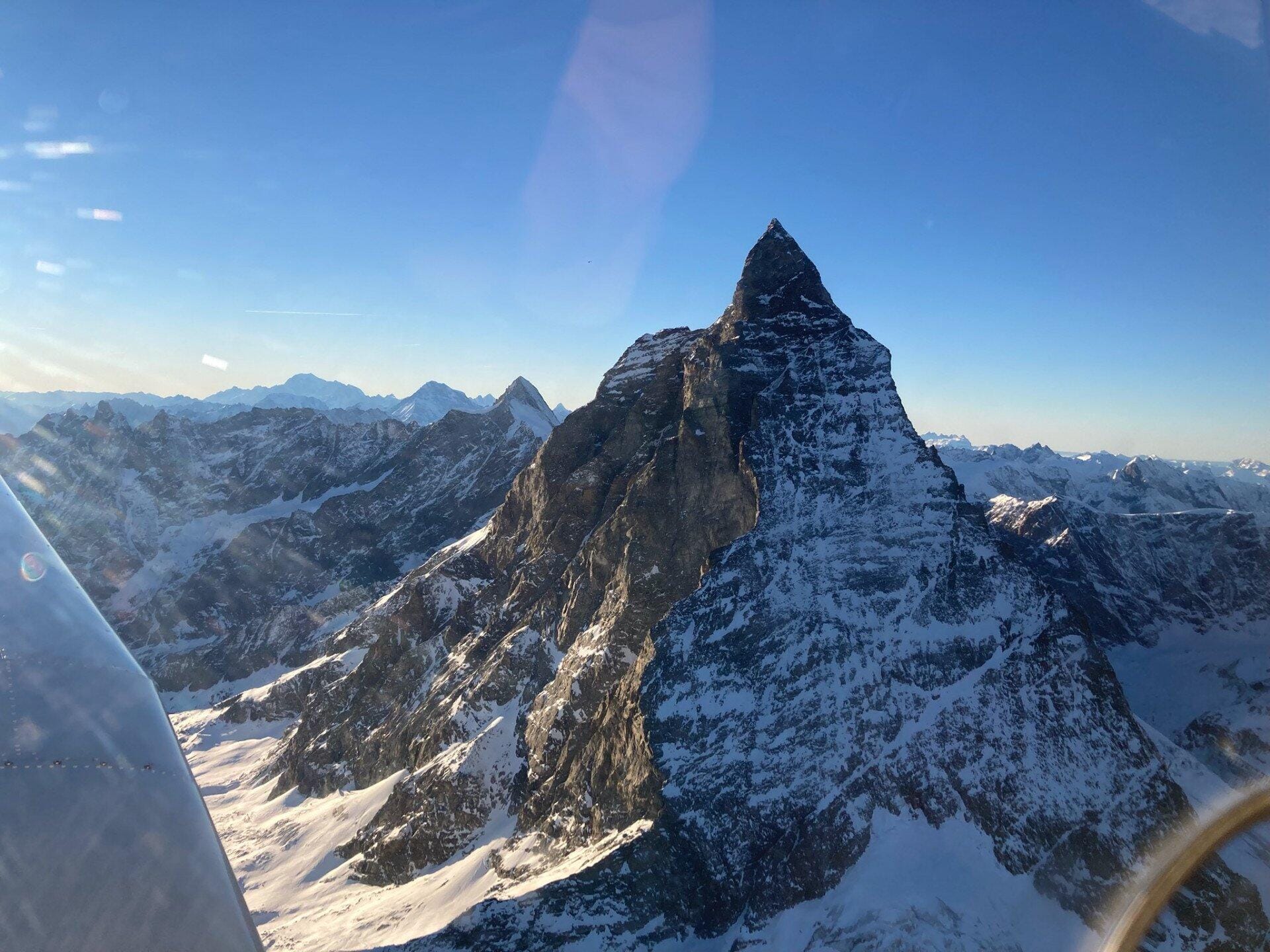 Rundflug: Entdecke Matterhorn