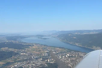 Gebirgsrundflug mit Zwischenlandung in Lausanne