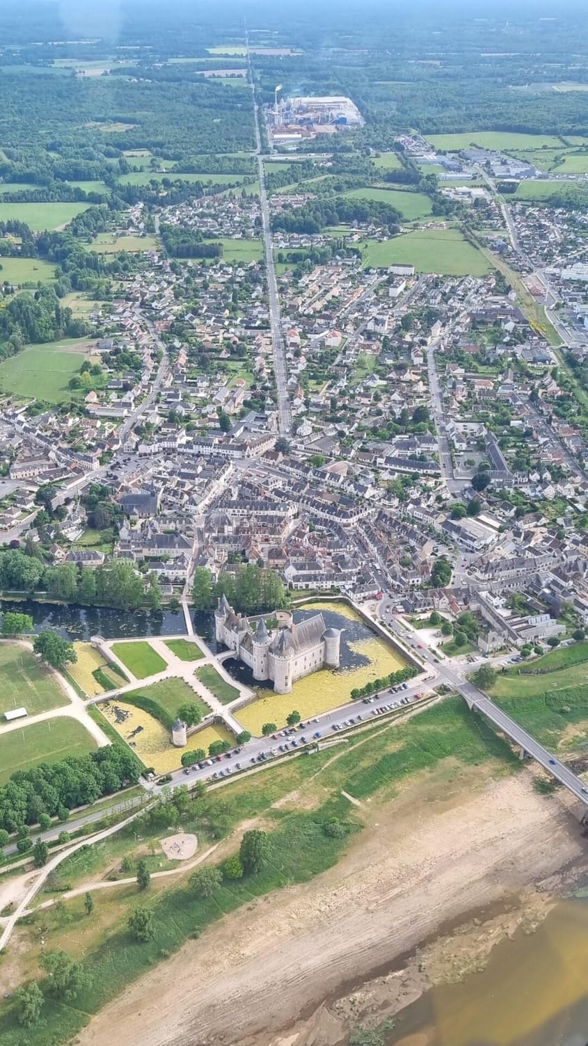 Découverte du château de Sully sur Loire et de ses environs