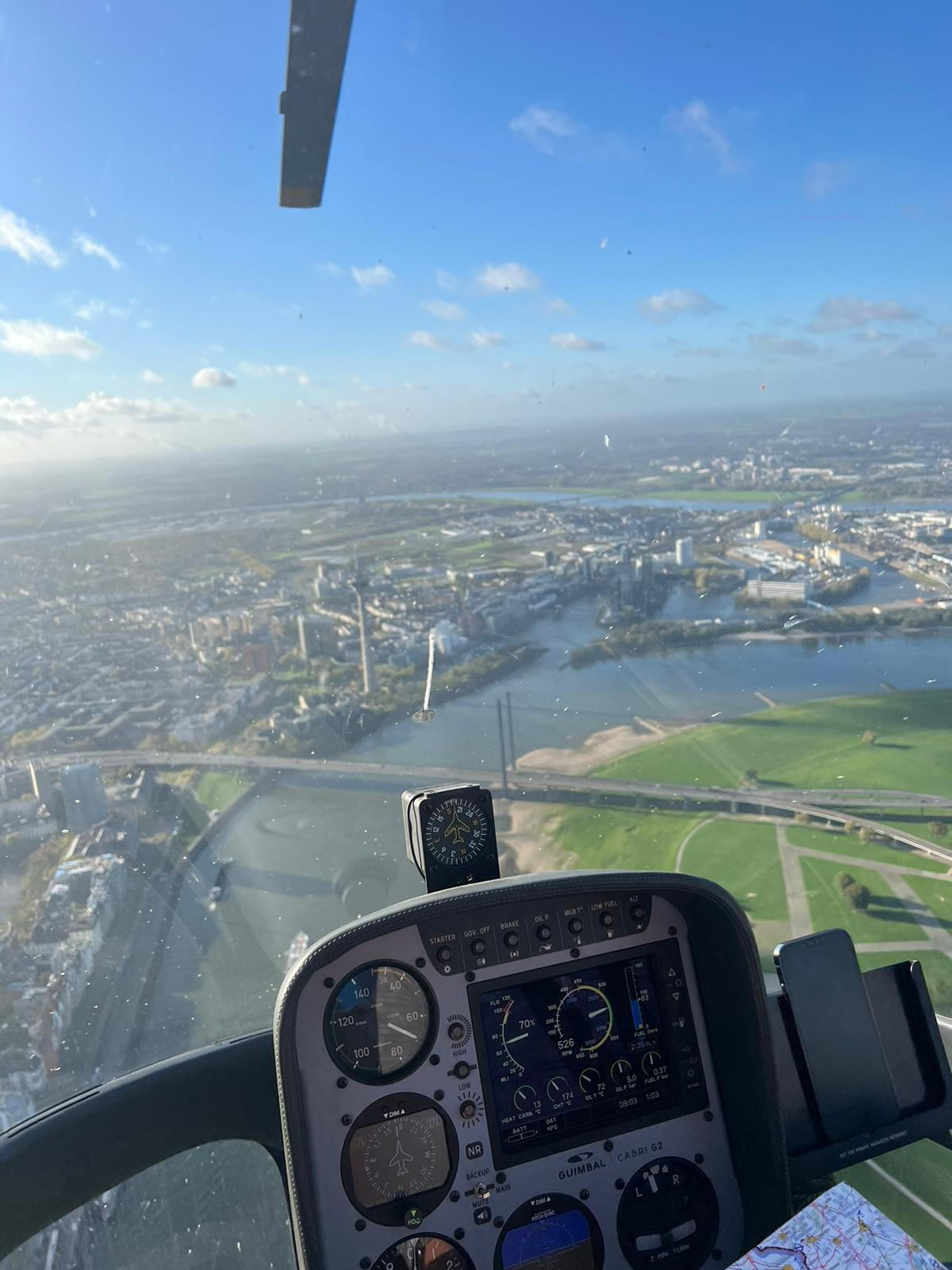 Adventure flight Niederrhein Düsseldorf Braunkohle in a helicopter