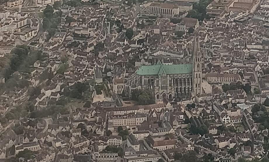 Châteaux & Cathédrale – L'Ouest Francilien vu du Ciel