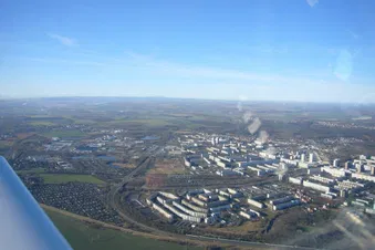 Blick zum Brocken über Halle-Neustadt