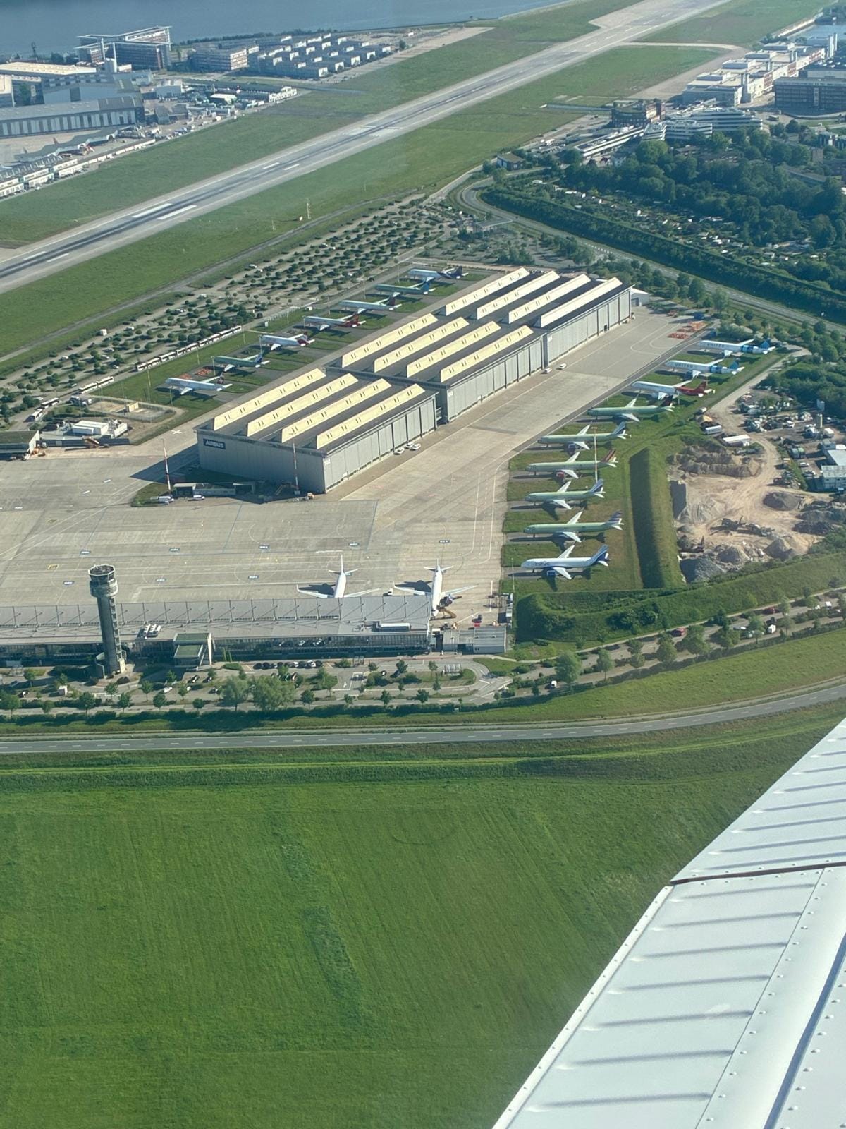 Planespotting: Hamburg Airport & Airbus Finkenwerder