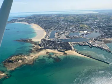 Vol Dinard en Bretagne à Poitiers