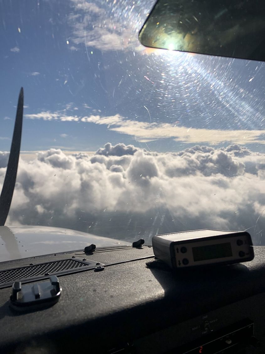 Rundflug über die schneebedeckte Eifel