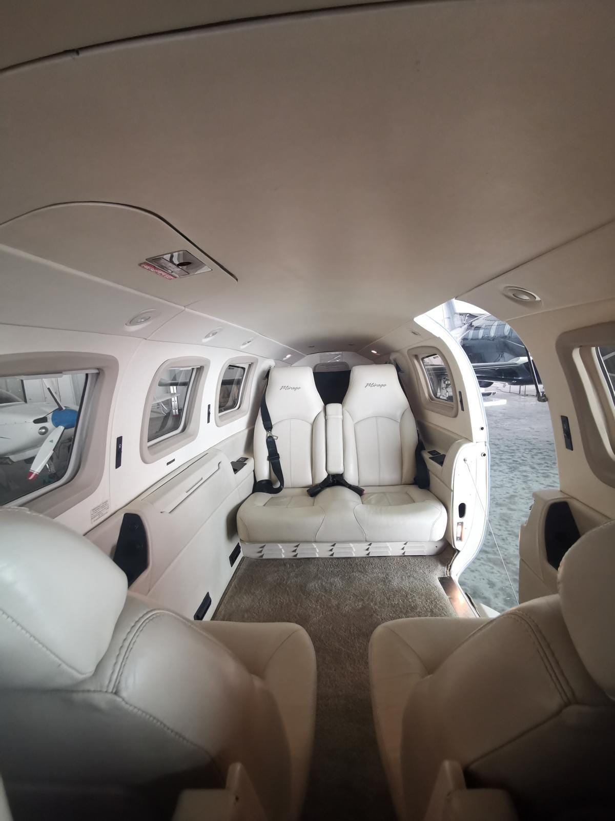 Piper PA46 Interior