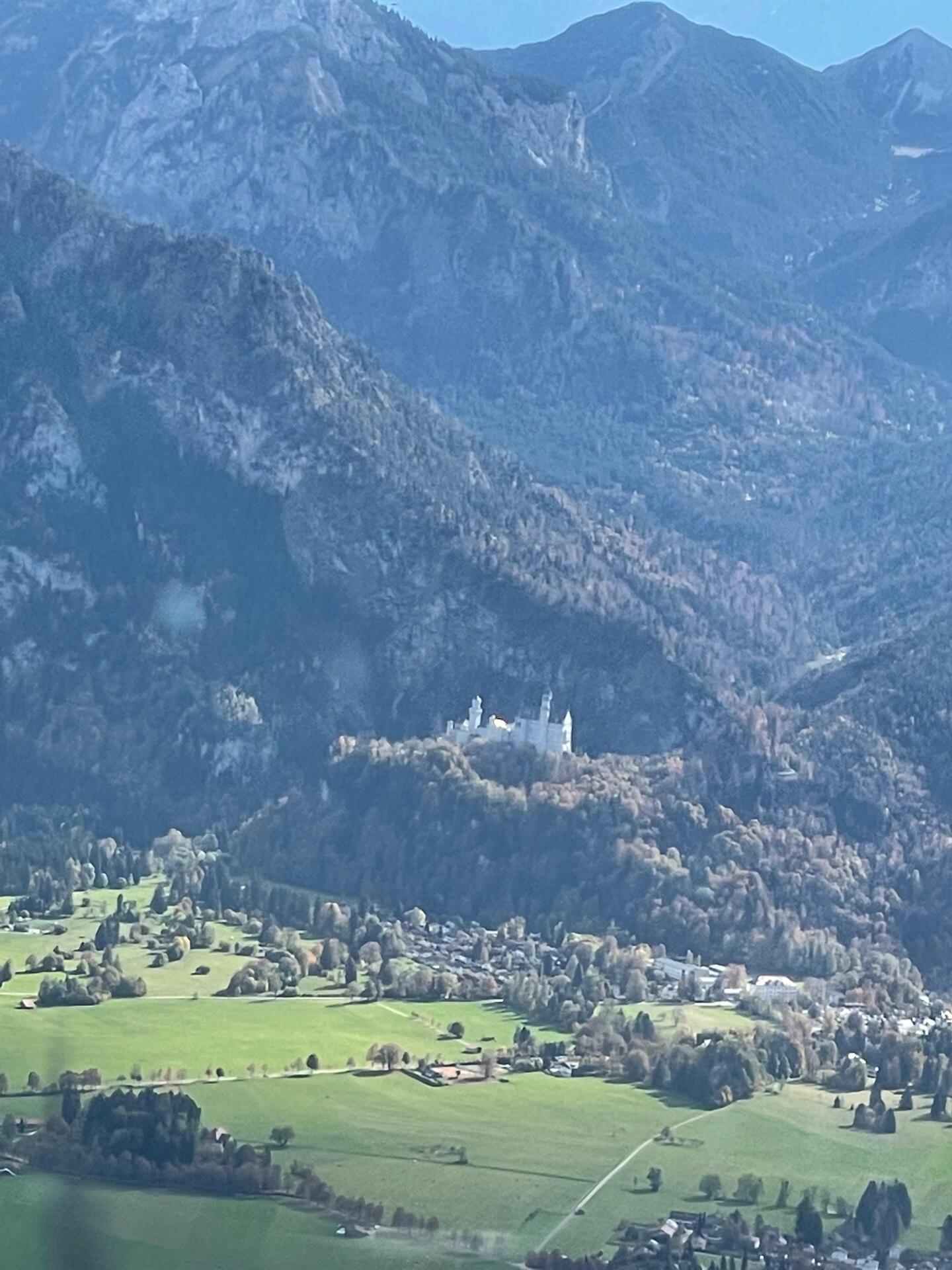 Königsschlösser & Alpenblick – Rundflug ab Landshut