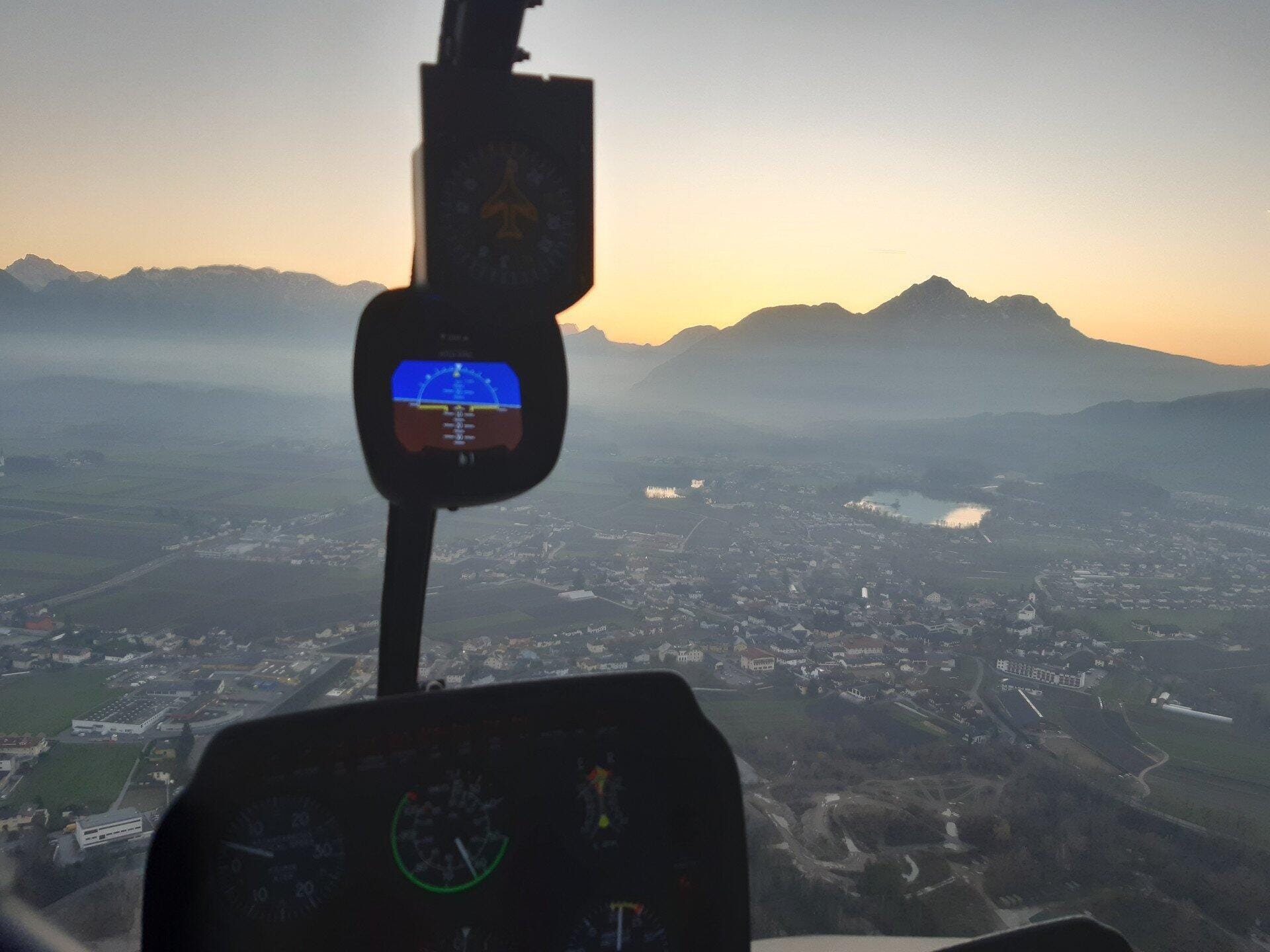Traumflug zum Chiemsee & über die Alpen