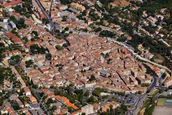 Prenez de la hauteur : Le Mont Ventoux en bout d'aile