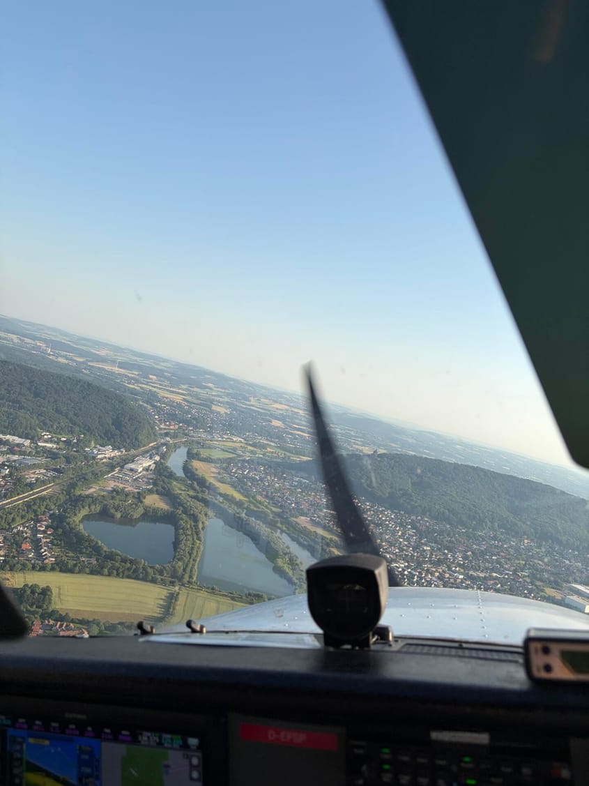 Rundflug: Steinhuder Meer, Hannover & Weserbergland