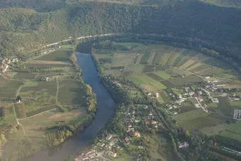 Survol de la vallée du Lot
