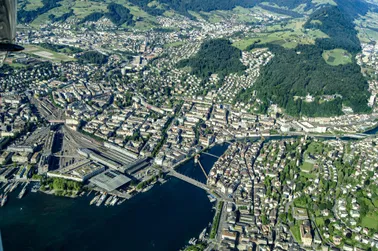 Zauberhafter Rundflug über die Stadt Luzern, Pilatus, Rigi