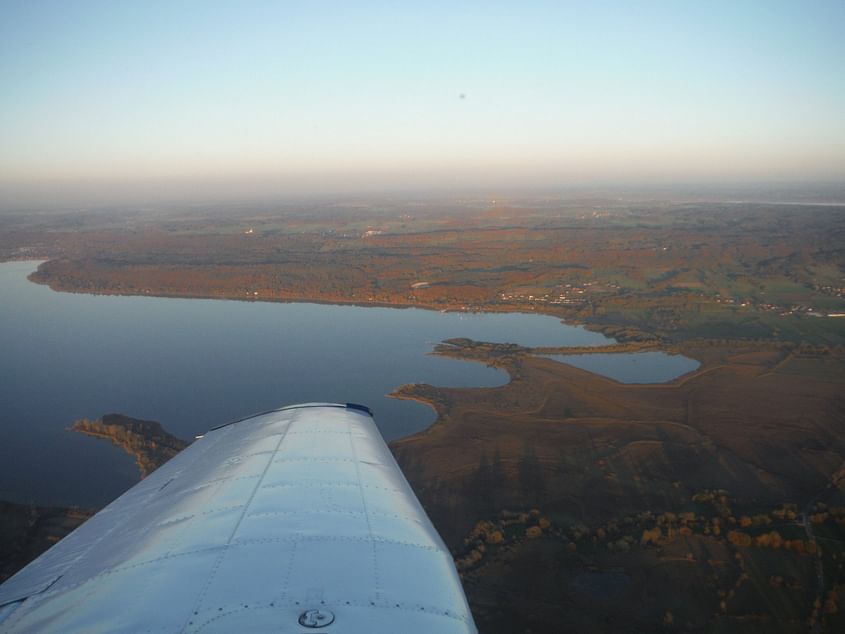 Rundflug über die bayrischen Seen im Münchner Süden