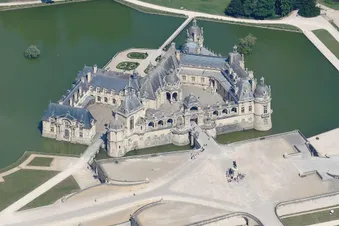 Tour aérien des châteaux et parcs autour de Paris