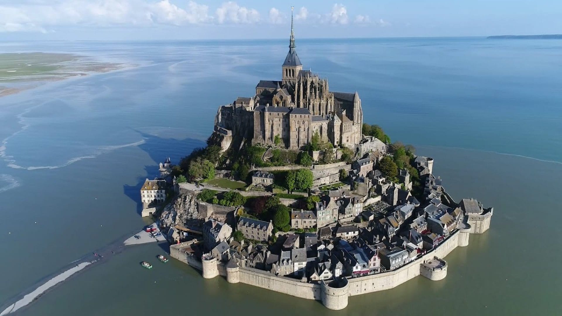 Le Mont Saint Michel depuis le ciel