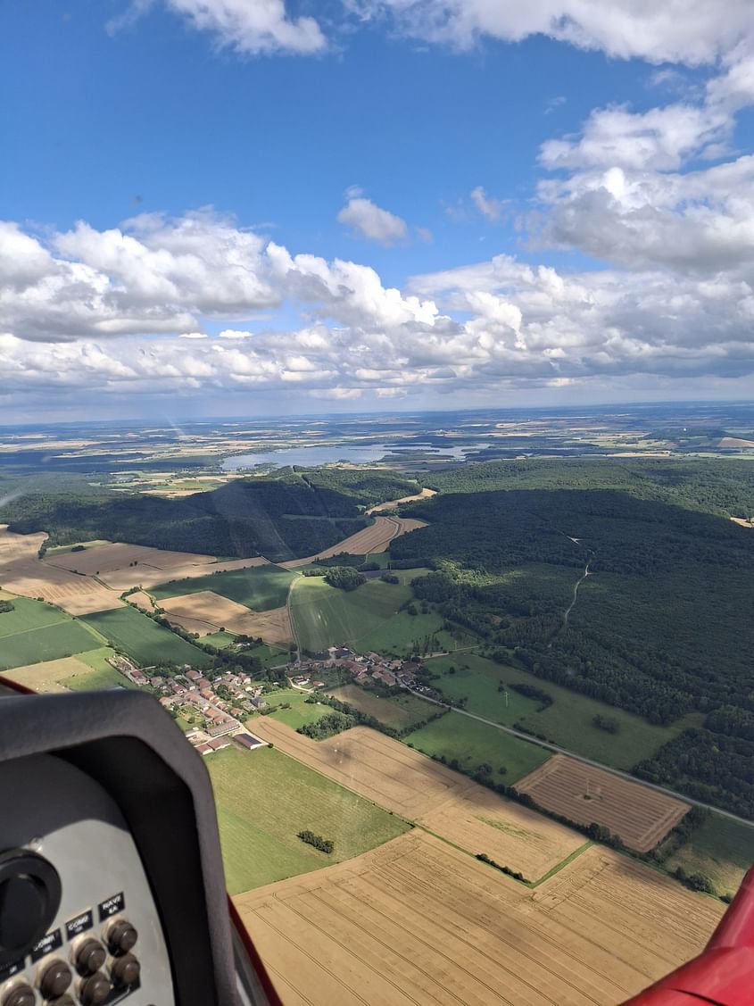 Balade aérienne dans la vallée de la Meuse