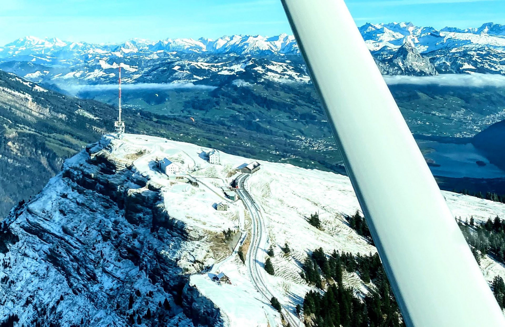 Bergwanderung über die Innerschweiz mit dem Flugzeug!