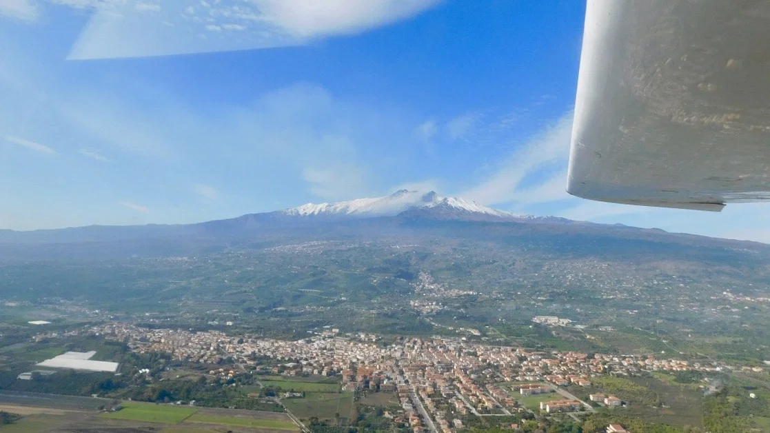 Flying East to West from Catania to Trapani