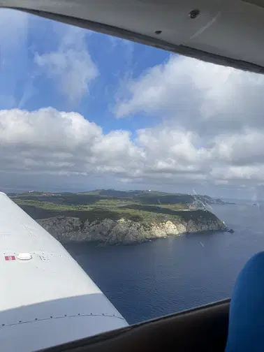 Vol spectaculaire au-dessus de la côte varoise 3 personnes