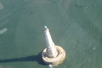 Survol de l'estuaire de la Gironde et du phare de Cordouan