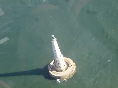 Survol de l'estuaire de la Gironde et du phare de Cordouan