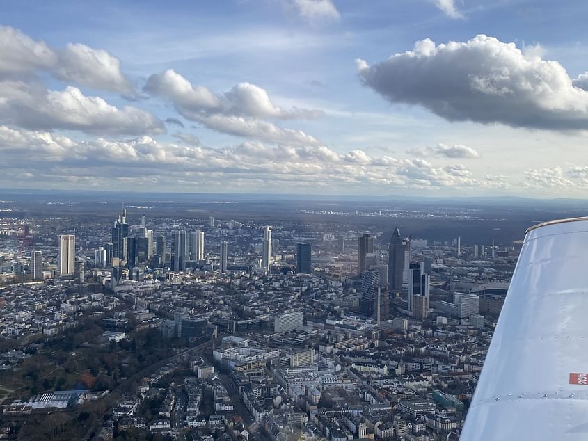 Rundflug über Frankfurt und das Rhein-Main-Gebiet (Cherokee)