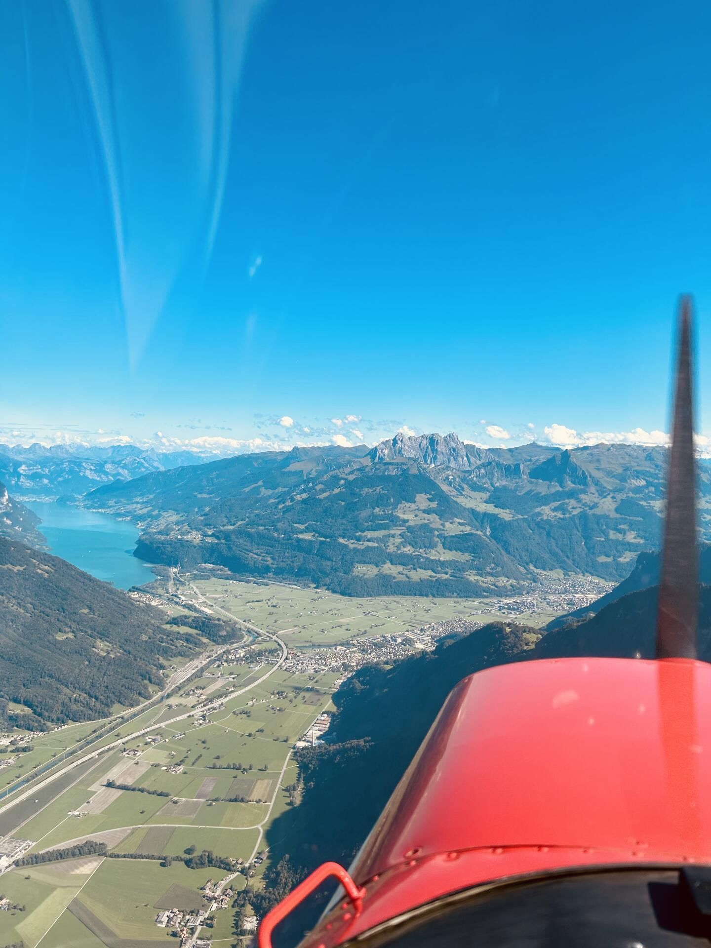 Exclusive Scenic Flight – Unforgettable Views from Above