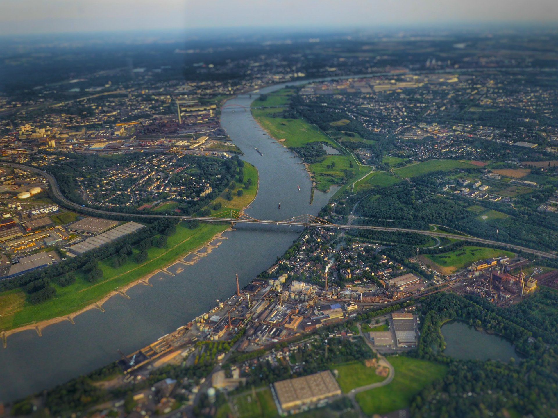 Der Rhein - Zwischen Industrie und Natur