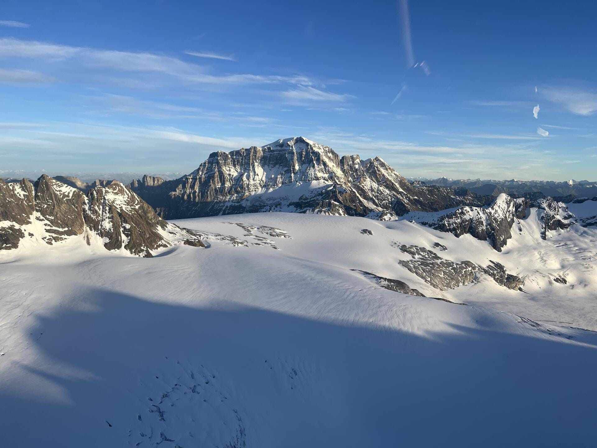 Helicopter Landing on a glacier at 10'000feet - 3000m