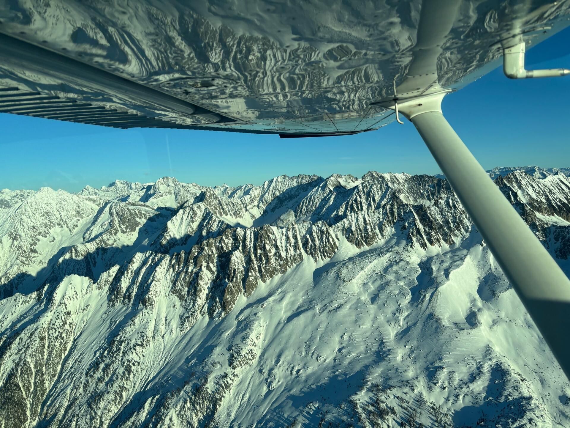 Rundflug durch das Herz der Alpen!